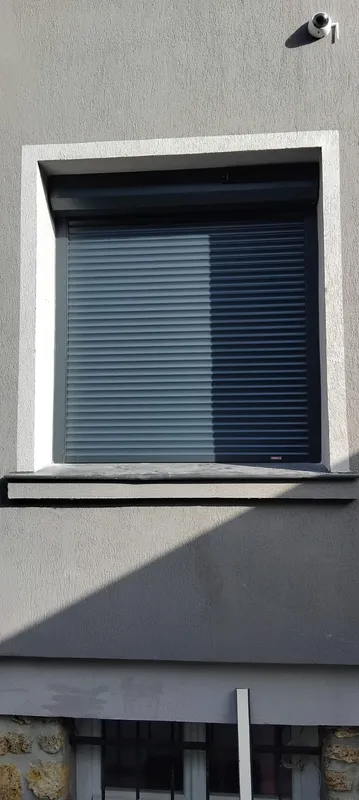 Volet roulant en situation — réalisation client