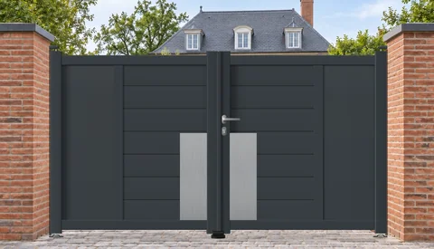 Portail battant DE01 — Composition décorative