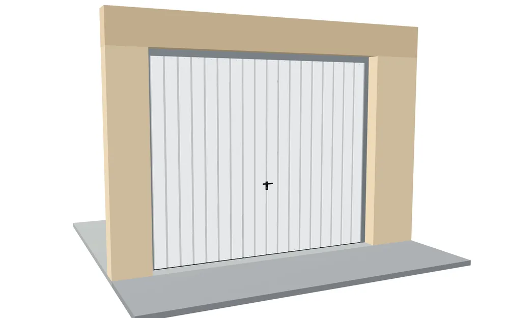 Porte de garage basculante blanche à nervures verticales en 3D, fermée, vue de la rue dans sa baie : poignée centrale, cadre galvanisé, enduit et linteau autour de la baie