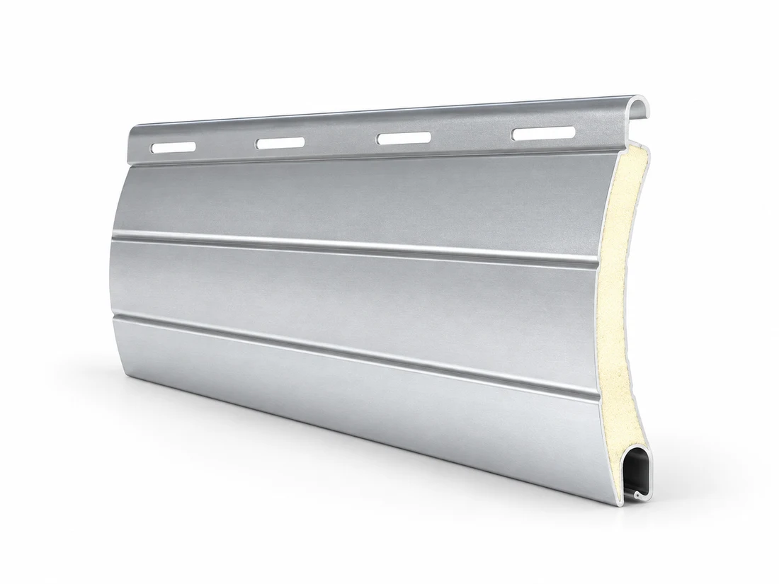 Illustration d’une lame aluminium ouverte pour montrer la mousse isolante